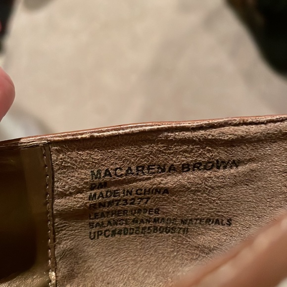 Brown peep-toe shoes with stitching detail - Picture 6 of 7